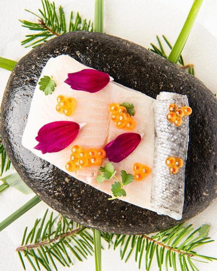 Le Carre D'Alethius Logis Hotel Restaurant Charmes-sur-Rhone Eksteriør bilde