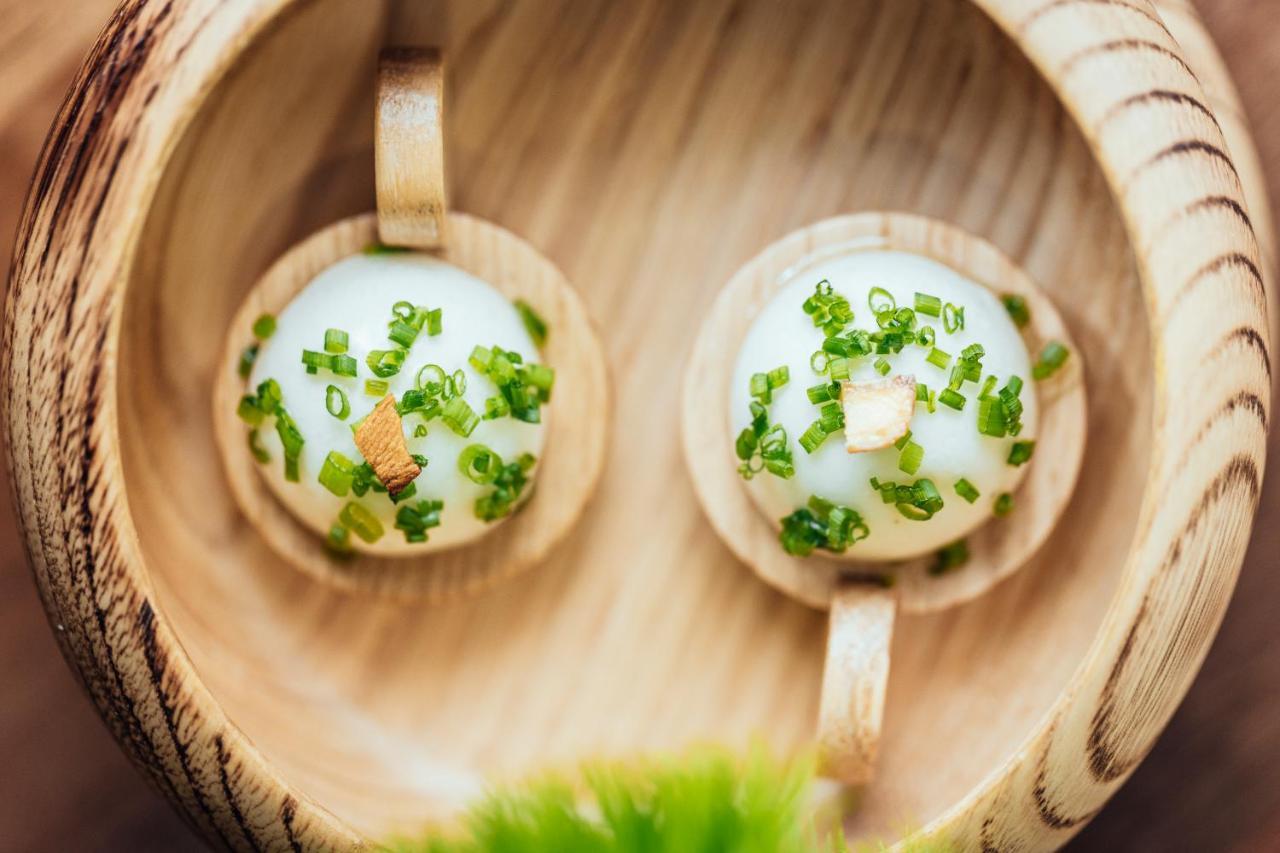 Le Carre D'Alethius Logis Hotel Restaurant Charmes-sur-Rhone Eksteriør bilde