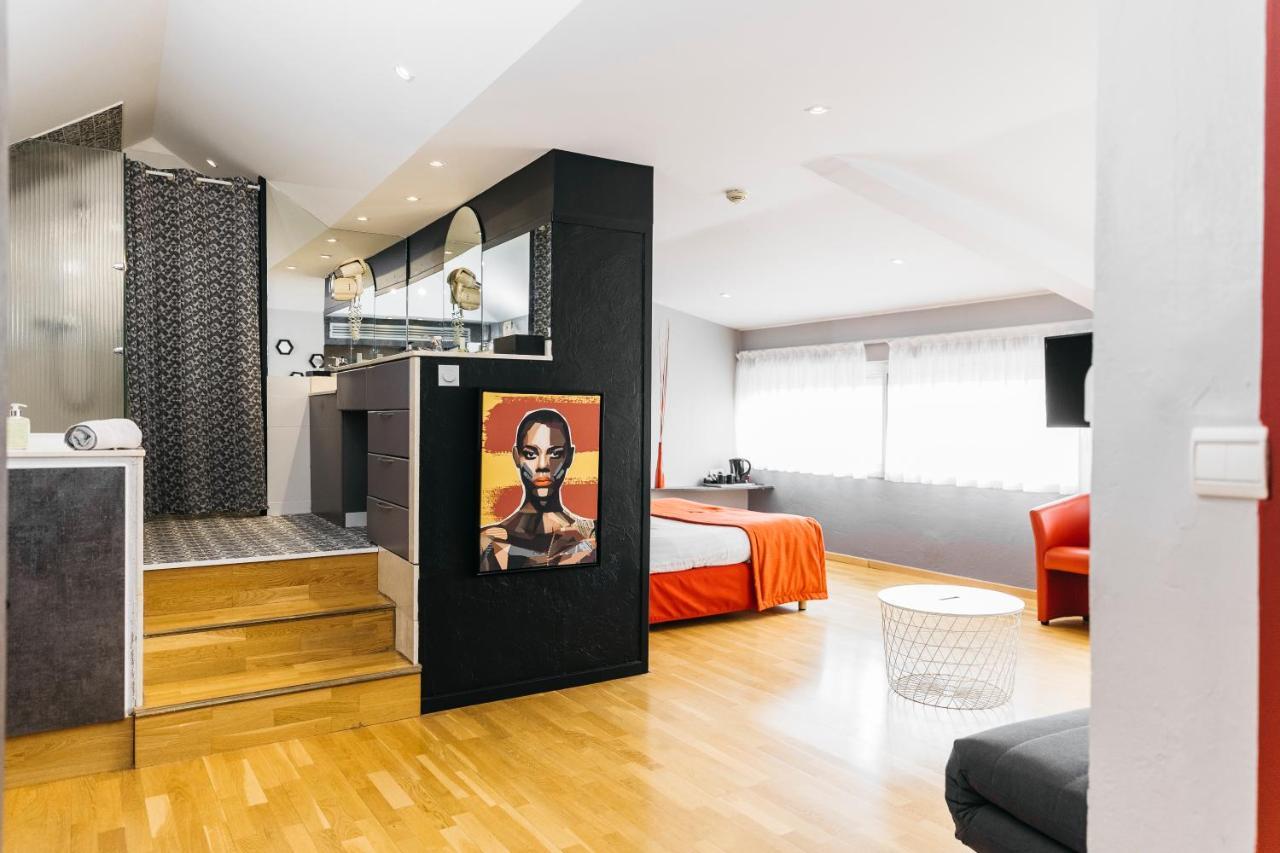 Le Carre D'Alethius Logis Hotel Restaurant Charmes-sur-Rhone Eksteriør bilde