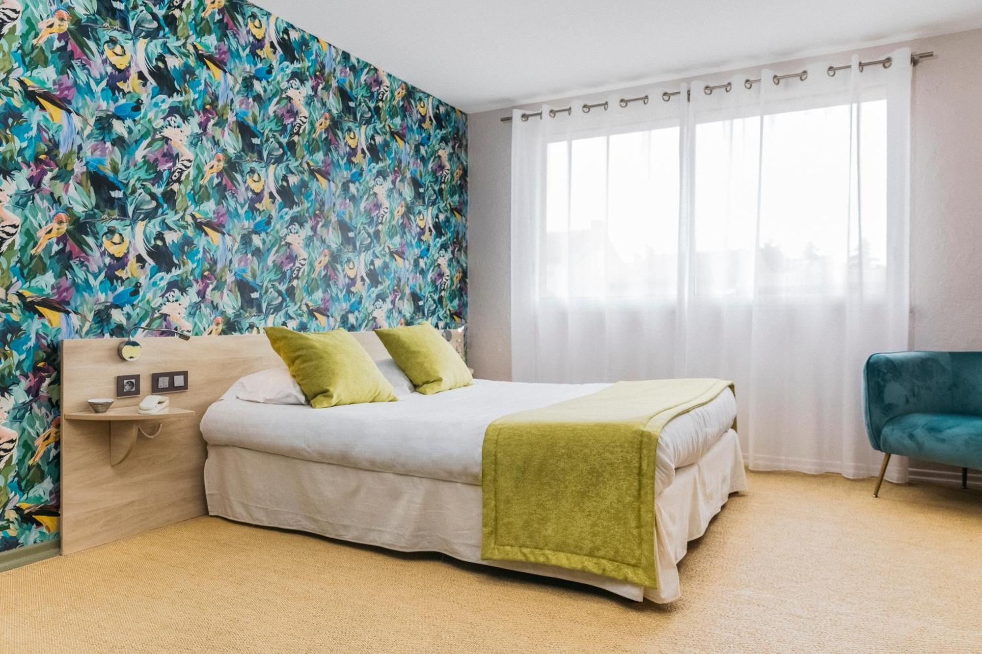 Le Carre D'Alethius Logis Hotel Restaurant Charmes-sur-Rhone Eksteriør bilde