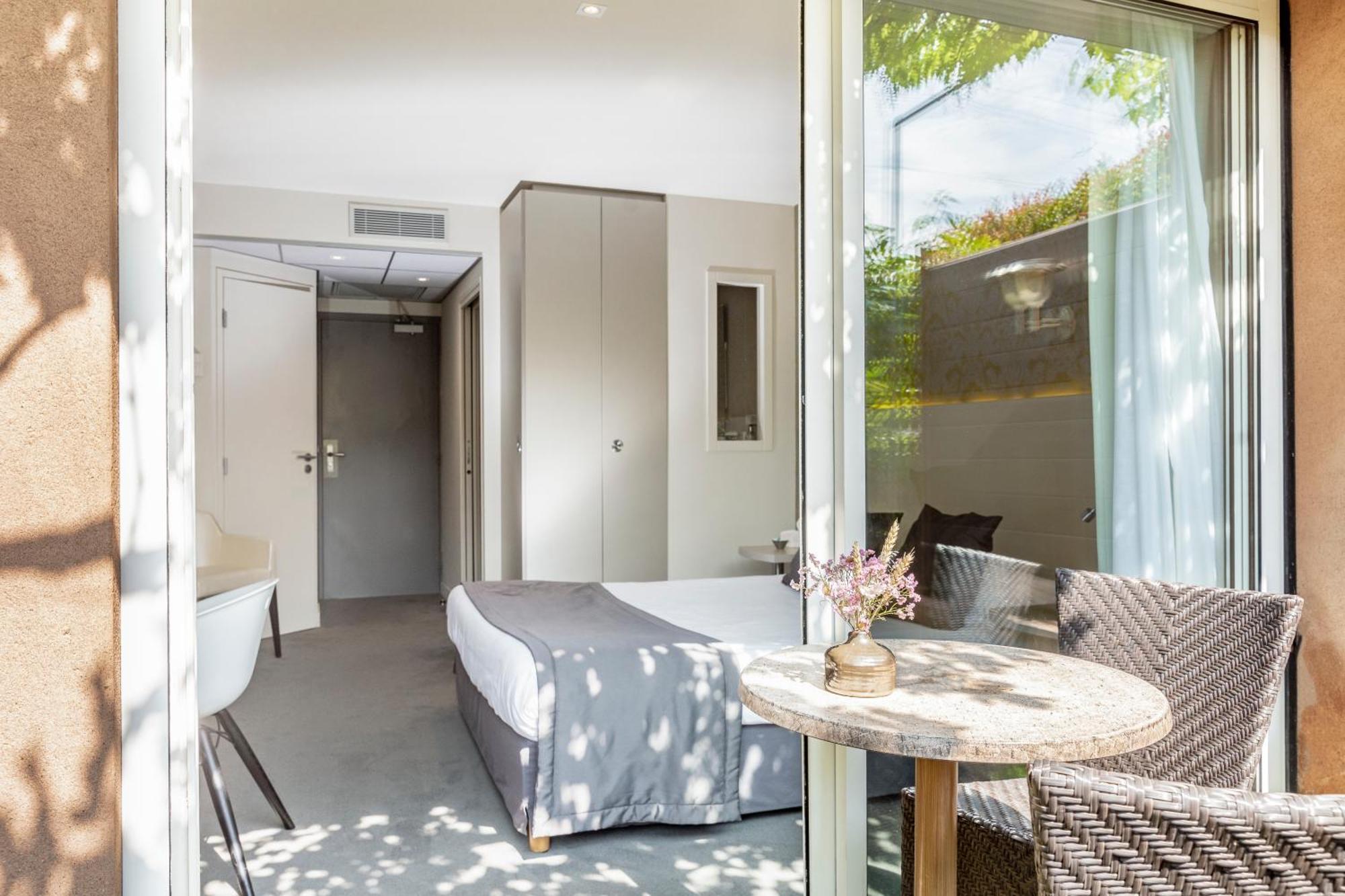Le Carre D'Alethius Logis Hotel Restaurant Charmes-sur-Rhone Eksteriør bilde