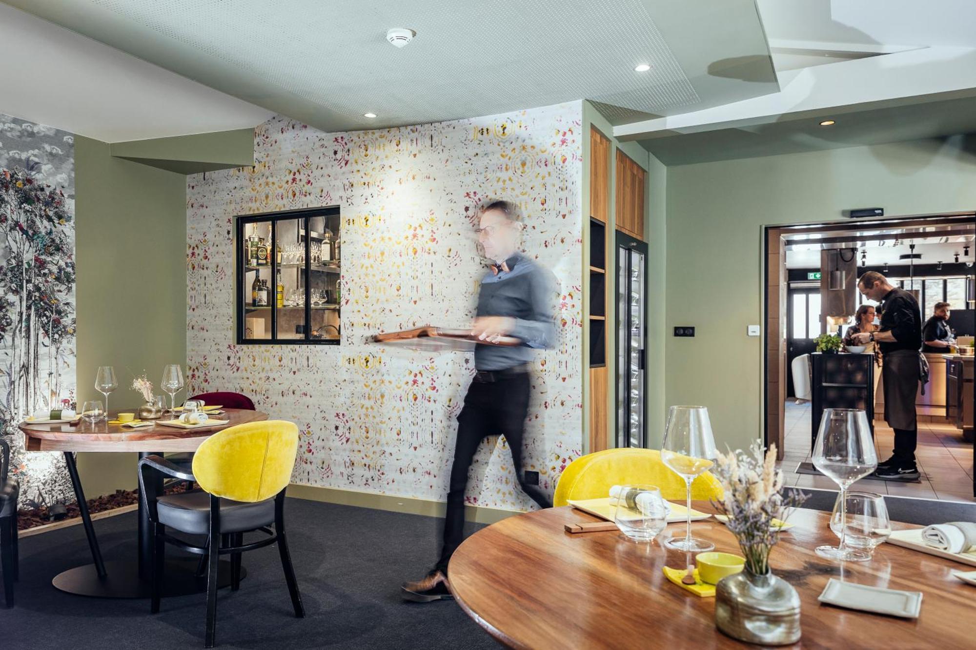 Le Carre D'Alethius Logis Hotel Restaurant Charmes-sur-Rhone Eksteriør bilde
