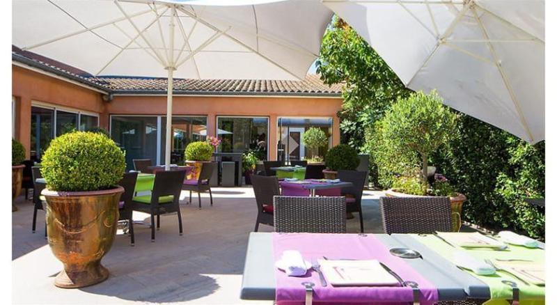 Le Carre D'Alethius Logis Hotel Restaurant Charmes-sur-Rhone Eksteriør bilde