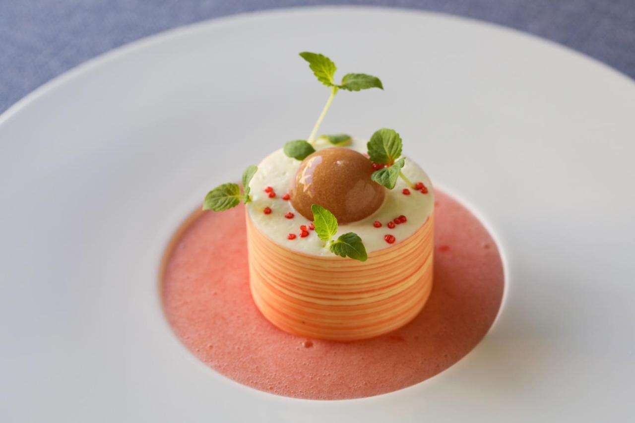 Le Carre D'Alethius Logis Hotel Restaurant Charmes-sur-Rhone Eksteriør bilde