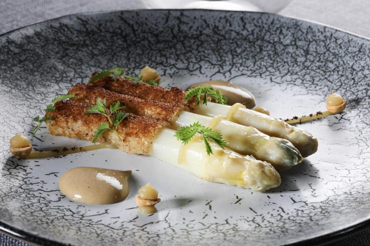 Le Carre D'Alethius Logis Hotel Restaurant Charmes-sur-Rhone Eksteriør bilde