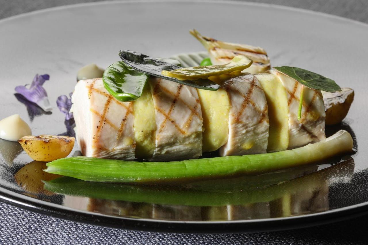 Le Carre D'Alethius Logis Hotel Restaurant Charmes-sur-Rhone Eksteriør bilde